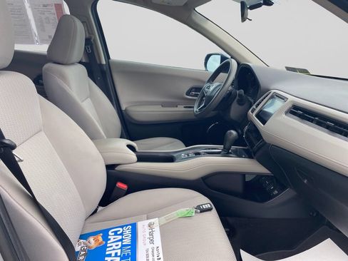 Used 2018 Honda HR-V EX image 11