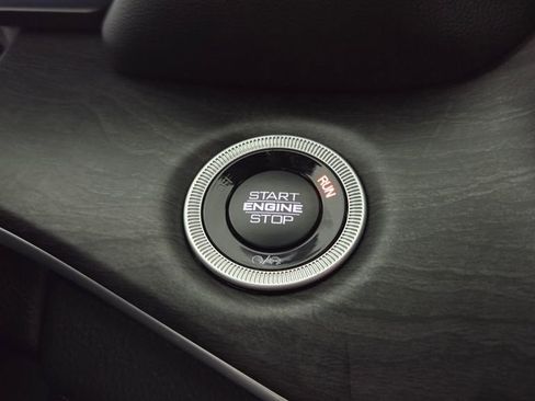 New 2025 Jeep Grand Cherokee Limited w/ Trailer Tow Package image 21