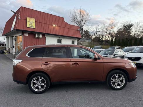 Used 2014 Mitsubishi Outlander GT image 8