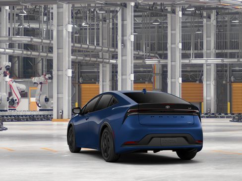New 2027 Toyota Prius LE FWD image 7