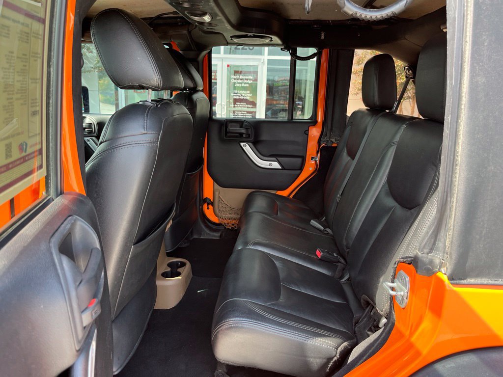 Used 2013 Jeep Wrangler Unlimited Rubicon w/ Connectivity Group AWD/4WD image 13