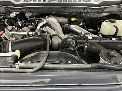 Used 2025 Ford F350 Lariat w/ Black Appearance Package image 44