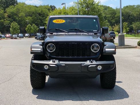 Used 2025 Jeep Wrangler Unlimited Sport AWD/4WD image 2