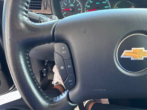 Used 2014 Chevrolet Impala LT w/ LT Sunroof Package FWD image 27
