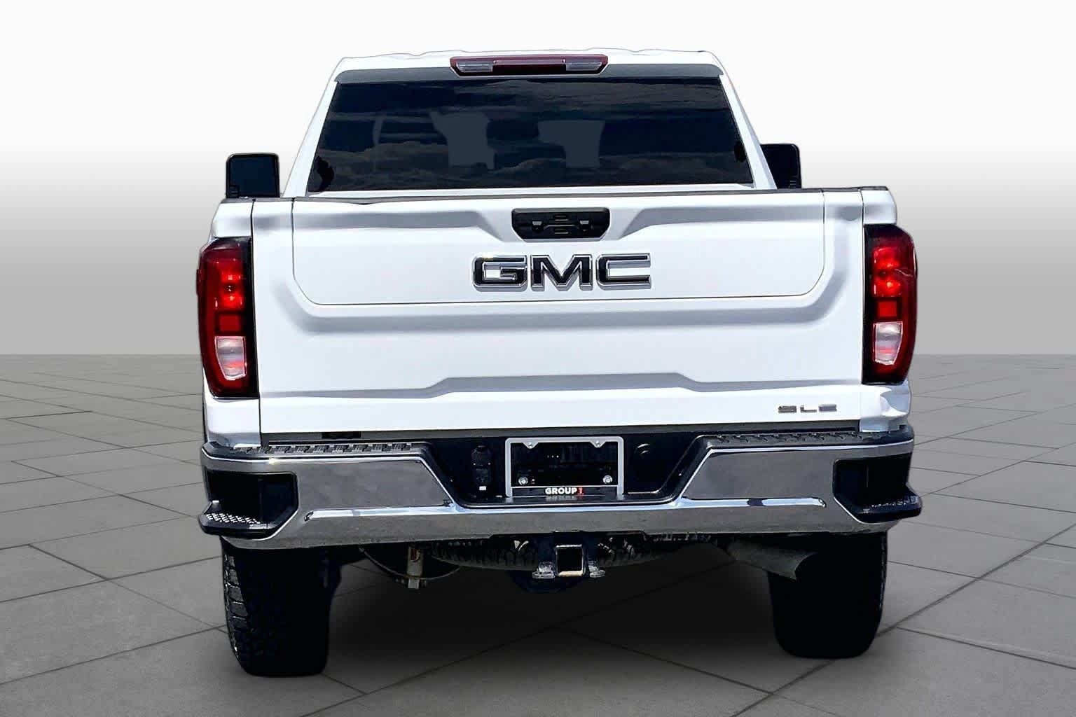 Used 2024 GMC Sierra 2500 SLE w/ SLE Value Package; AWD/4WD image 5
