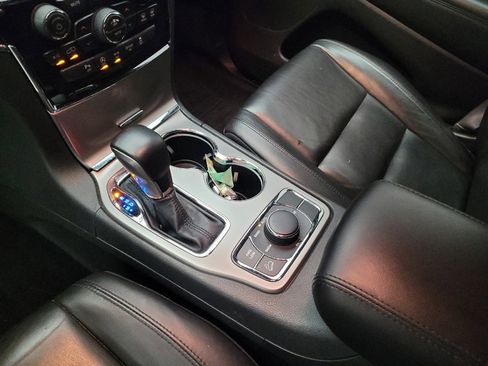 Used 2022 Jeep Grand Cherokee Limited image 26