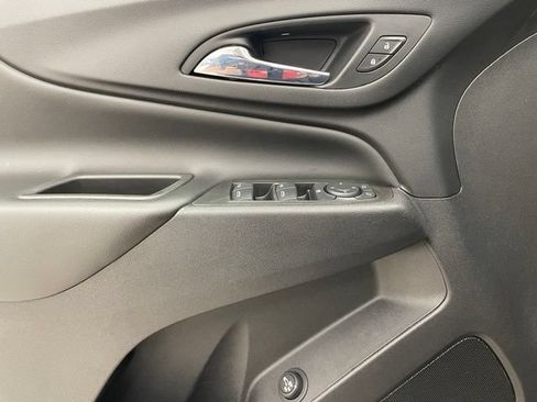 Used 2021 Chevrolet Equinox LT AWD/4WD image 12