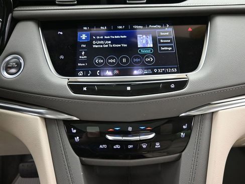 Used 2020 Cadillac XT5 Premium Luxury image 15