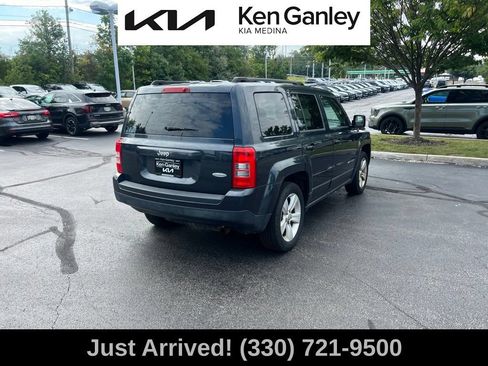 Used 2014 Jeep Patriot Latitude FWD image 5