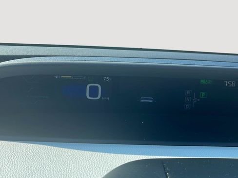 Used 2017 Toyota Prius Prime Premium FWD image 31