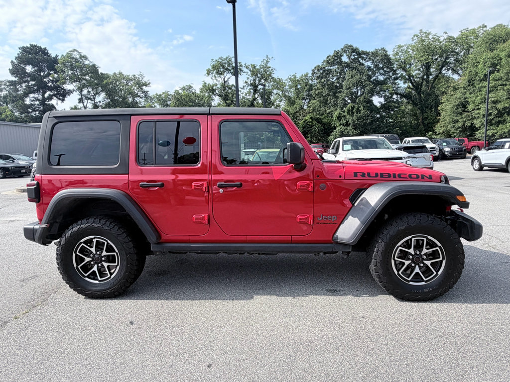 Used 2025 Jeep Wrangler Unlimited Rubicon AWD/4WD image 4