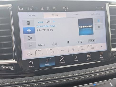 Used 2022 Chrysler Pacifica Touring-L AWD/4WD image 23