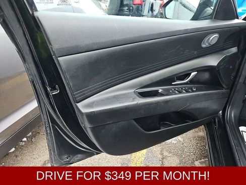 Used 2023 Hyundai Elantra SEL image 7