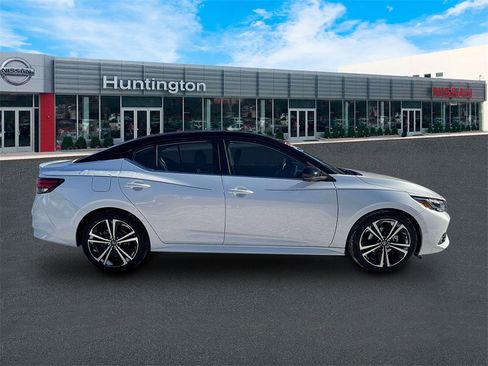 Certified 2023 Nissan Sentra SR w/ SR Premium Package image 9