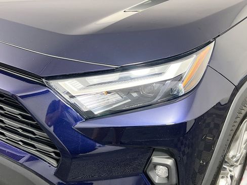 Used 2023 Toyota RAV4 XLE Premium image 11