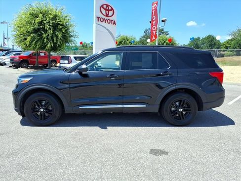 Used 2022 Ford Explorer XLT AWD/4WD image 8