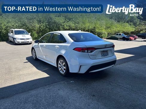 Used 2022 Toyota Corolla LE FWD image 4