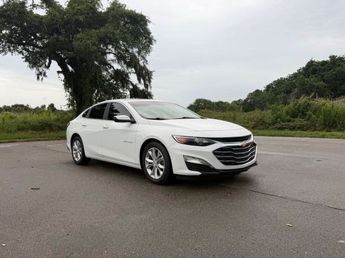 Used 2021 Chevrolet Malibu LT FWD image 7