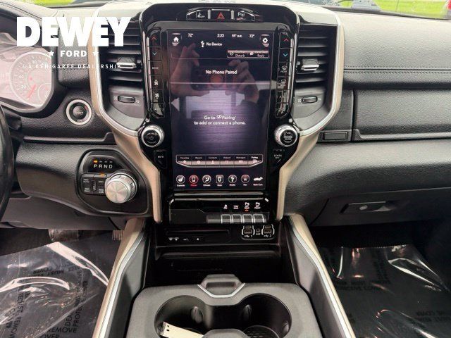 Used 2019 RAM 1500 Laramie AWD/4WD image 17