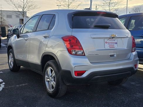 Used 2020 Chevrolet Trax LS w/ Tint and Cruise Package image 5