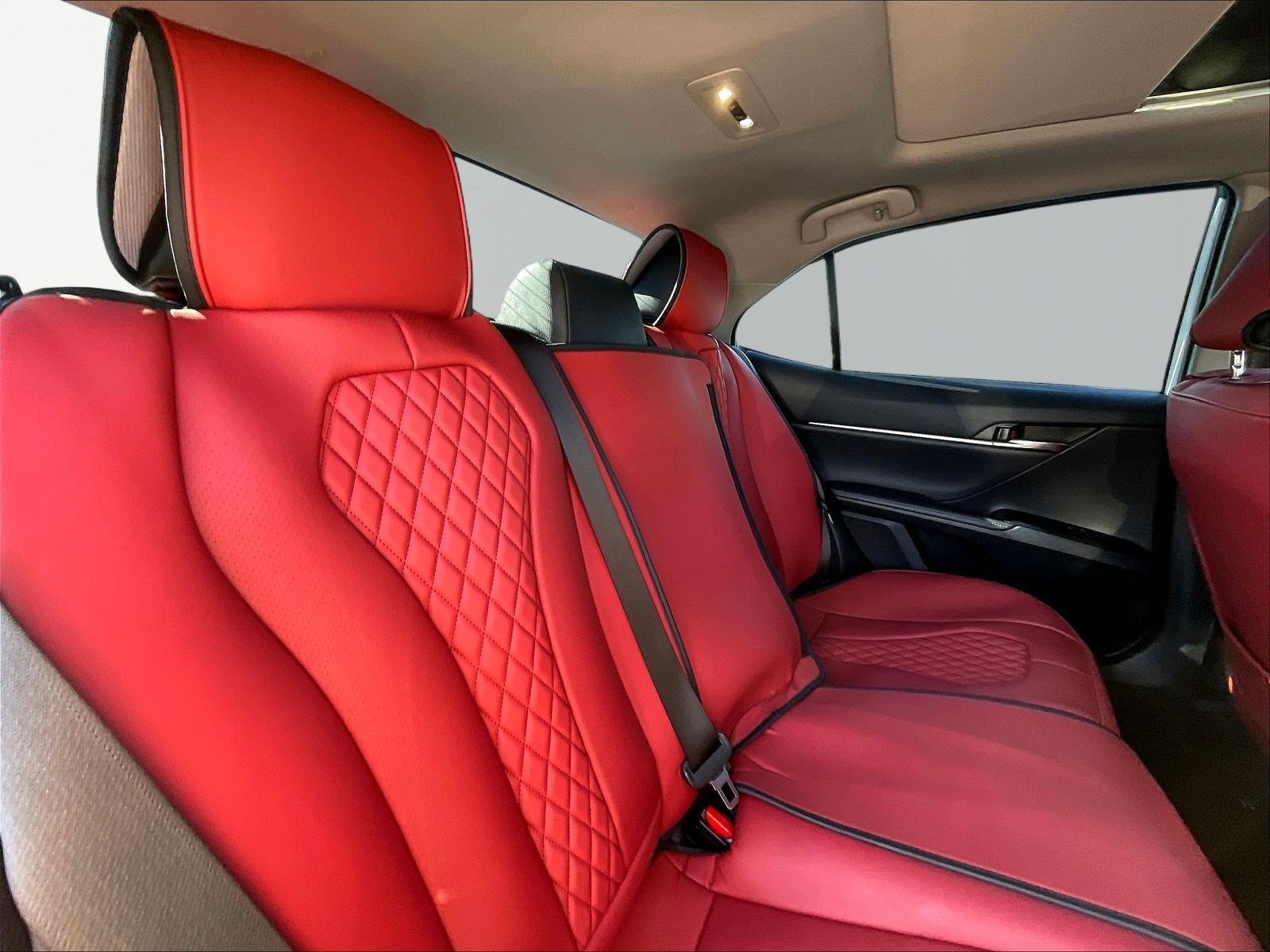 Used 2019 Toyota Camry XSE FWD image 25