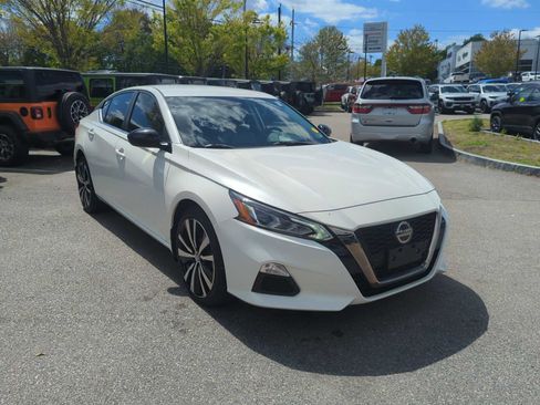Used 2020 Nissan Altima 2.5 SR AWD/4WD image 8