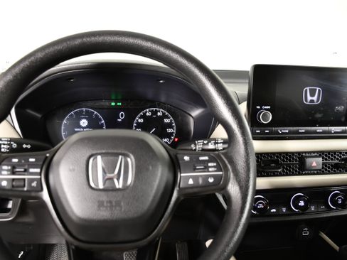 Certified 2024 Honda HR-V LX image 16
