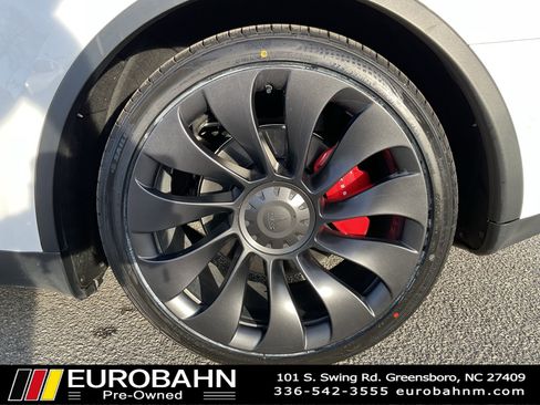Used 2022 Tesla Model Y Performance image 31