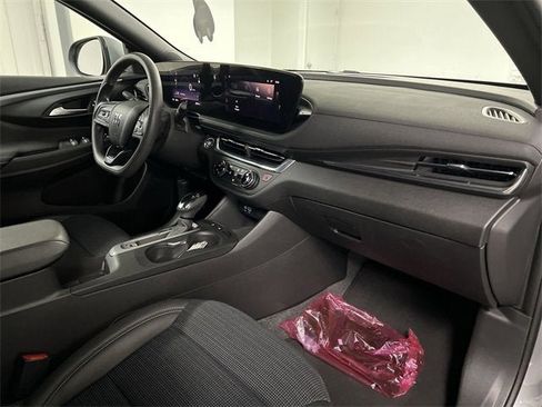 Certified 2025 Buick Envista Preferred image 28