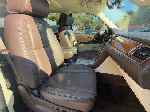 Used 2013 Cadillac Escalade ESV Platinum image 19