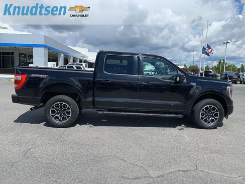 Used 2022 Ford F150 Lariat w/ Equipment Group 502A High AWD/4WD image 8