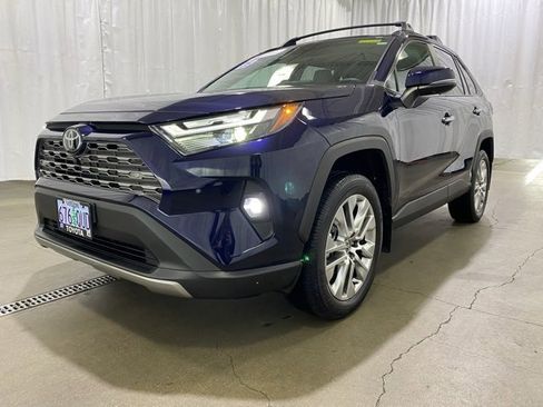 Used 2025 Toyota RAV4 Limited image 25