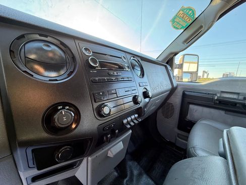 Used 2013 Ford F250 XL w/ PWR Equipment Group image 19