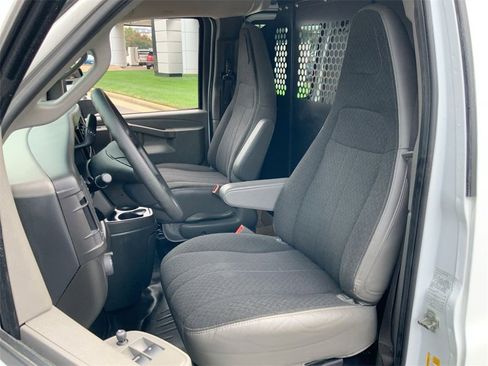 Certified 2023 GMC Savana 2500 w/ Driver Convenience Package image 17