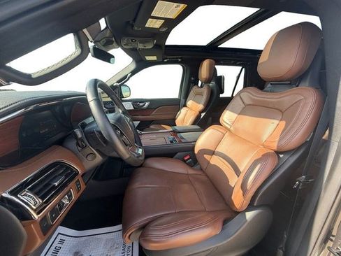 Used 2022 Lincoln Navigator L Reserve AWD/4WD image 10