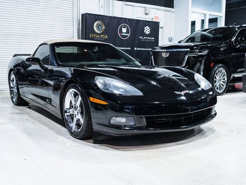 Used 2008 Chevrolet Corvette Convertible w/ Preferred Equipment Group RWD image 1