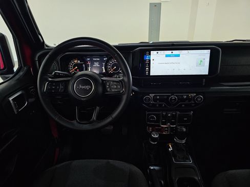Used 2024 Jeep Wrangler Unlimited Rubicon AWD/4WD image 23