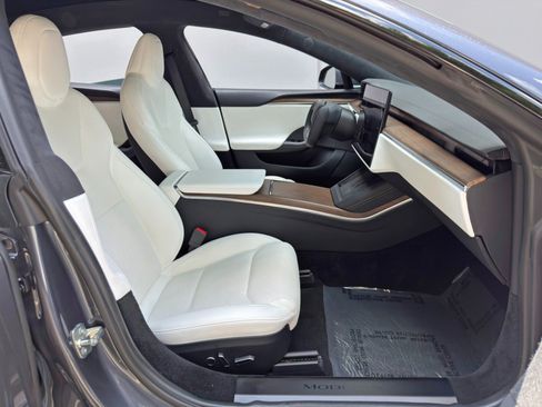 Used 2022 Tesla Model S AWD/4WD image 16