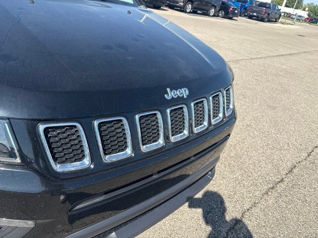 Used 2021 Jeep Compass Sport AWD/4WD image 3