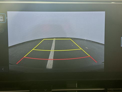 Used 2025 Hyundai Kona SEL image 23