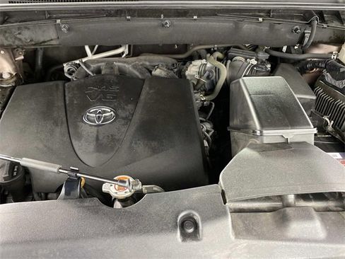 Used 2018 Toyota Highlander XLE w/ Protection Package #3 image 33