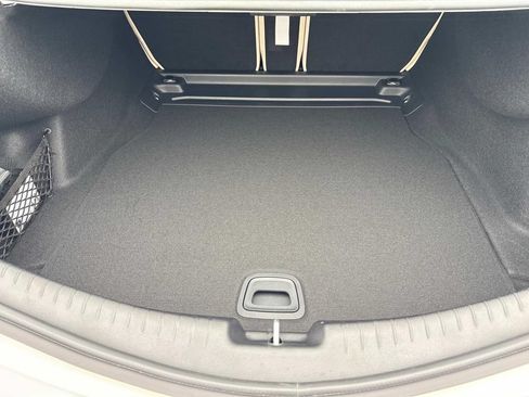 Used 2025 Mercedes-Benz CLE 300 4MATIC Coupe image 6