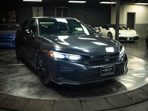 Used 2023 Honda Civic Sport image 5