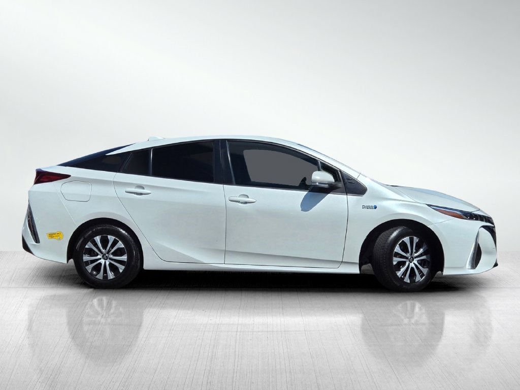 Used 2022 Toyota Prius Prime XLE FWD image 4