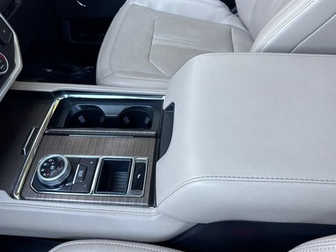 Used 2024 Ford Expedition Max Limited RWD image 33