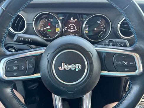 Used 2023 Jeep Wrangler Unlimited Rubicon 4xe w/ Cold Weather Group AWD/4WD image 20