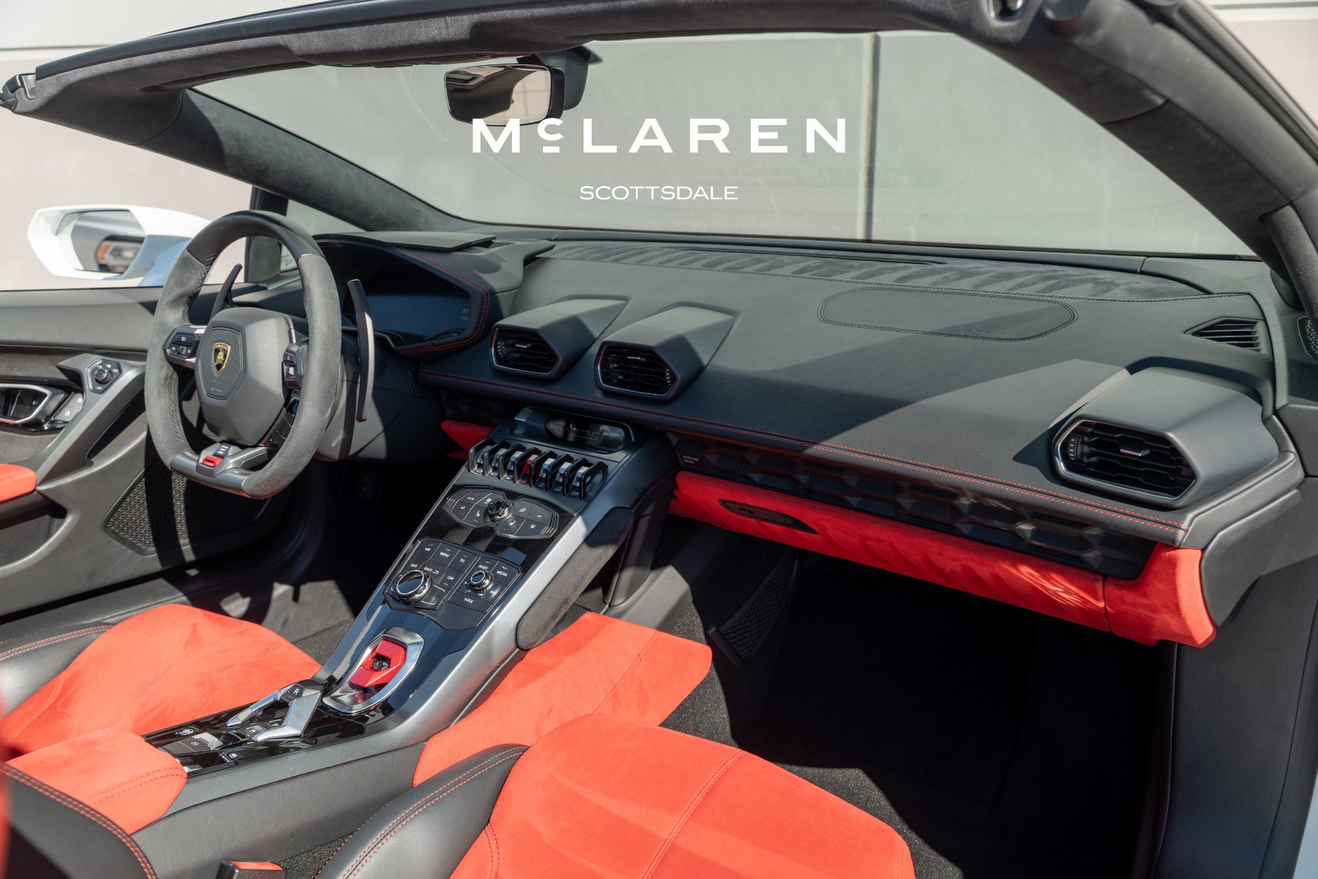 Used 2018 Lamborghini Huracan LP 580-2 RWD image 17