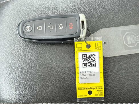 Used 2014 Ford Escape Titanium w/ Equipment Group 401A AWD/4WD image 36
