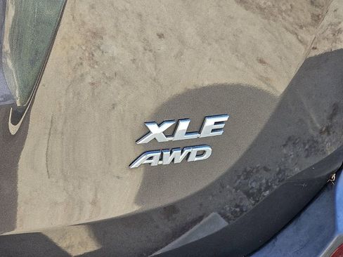 Used 2015 Toyota RAV4 XLE AWD/4WD image 10