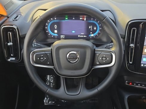 Certified 2025 Volvo XC40 B5 Plus image 13